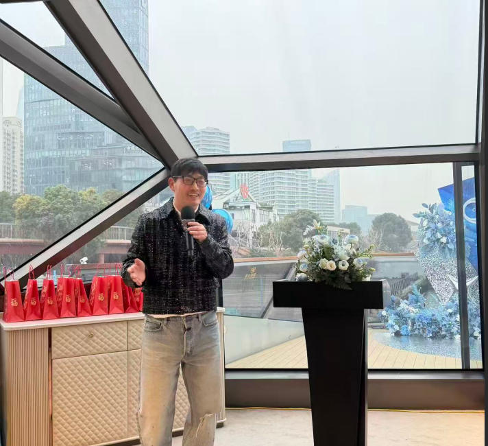 1770378085976097289.jpg 1770378085976097289.jpg